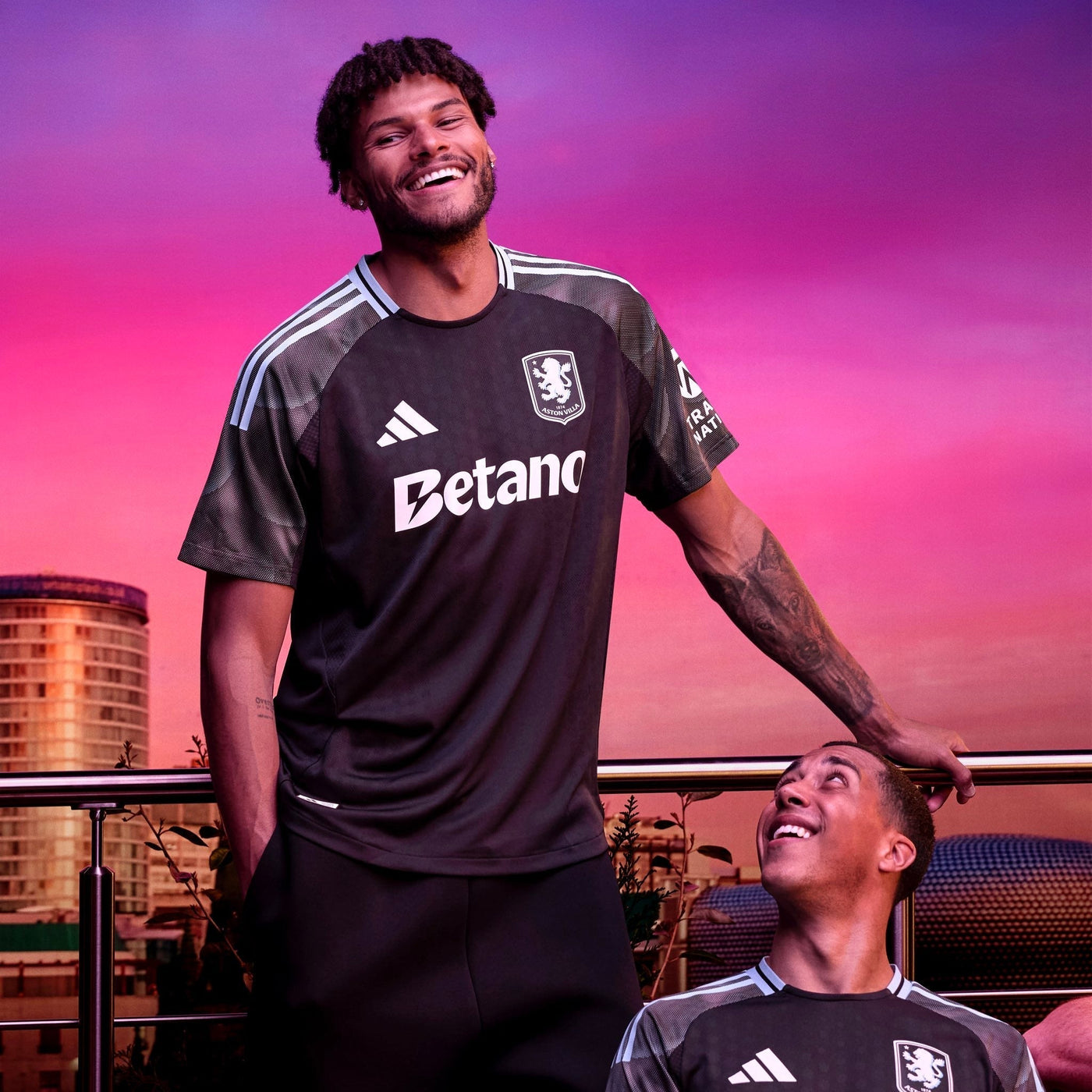 Aston Villa 25/26 Il Local Camiseta - Versión Aficionado