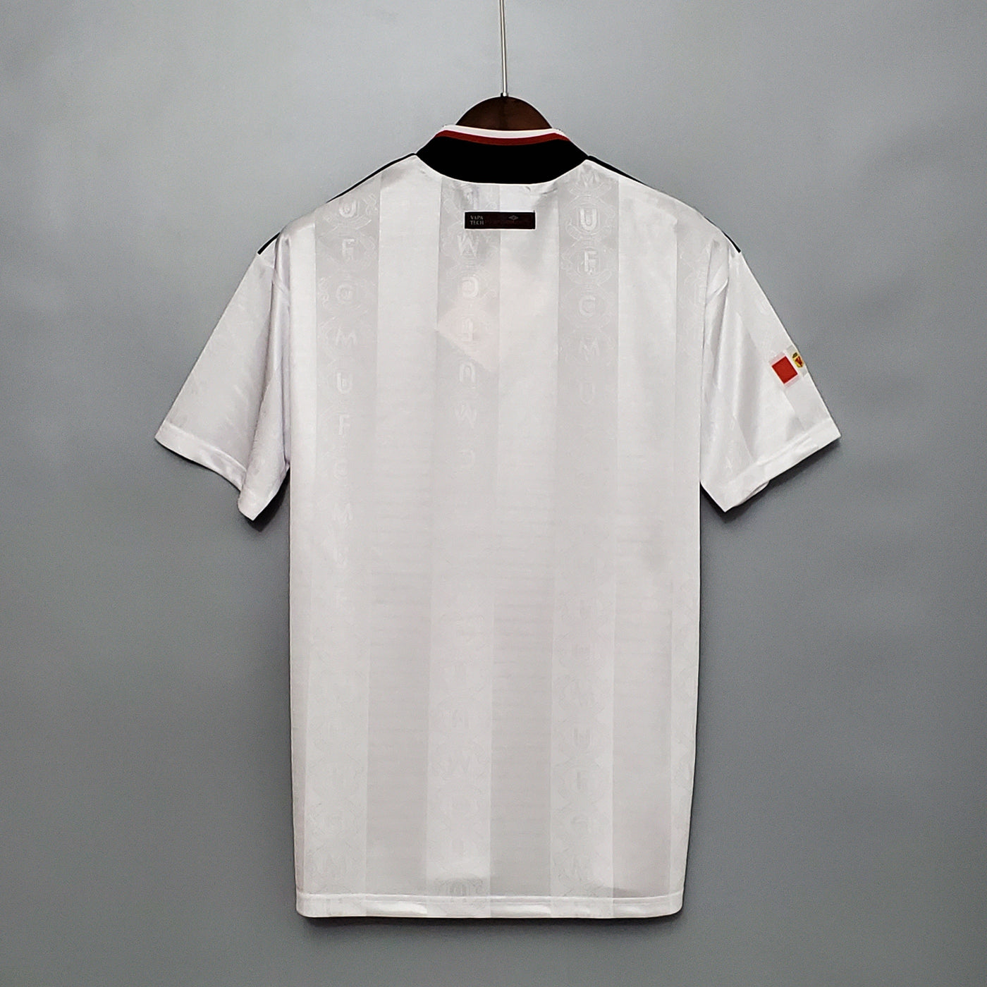 MANCHESTER UNITED I 97/98 HOMBRE (RETRO) - Vitrine Futebolística