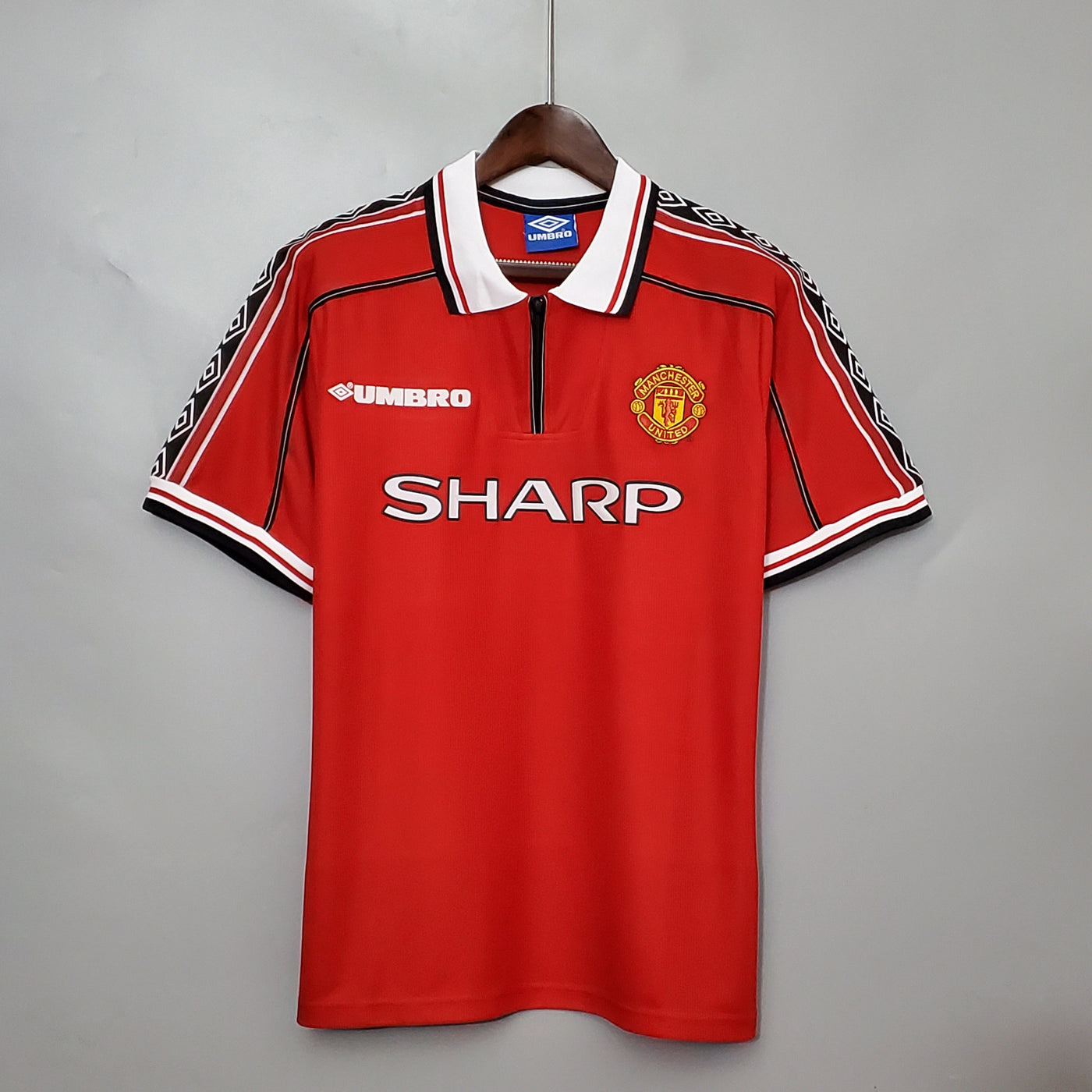 MANCHESTER UNITED I 98/99 HOMBRE (RETRO) - Vitrine Futebolística