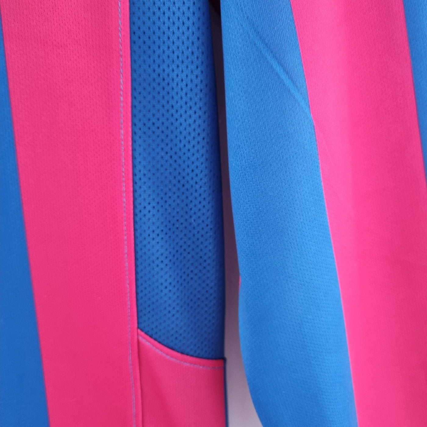 BARCELONA I 05/06 HOMBRE (RETRO) MANGA LARGA - Vitrine Futebolística