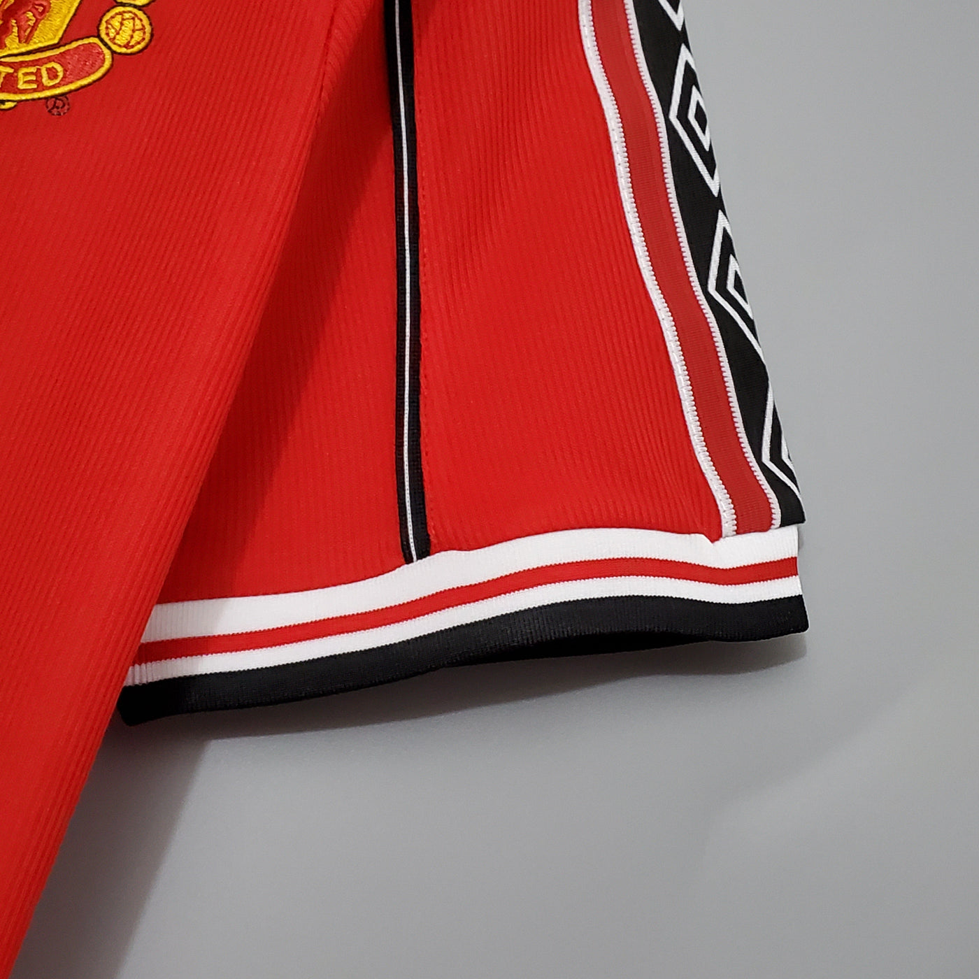 MANCHESTER UNITED I 98/99 HOMBRE (RETRO) - Vitrine Futebolística