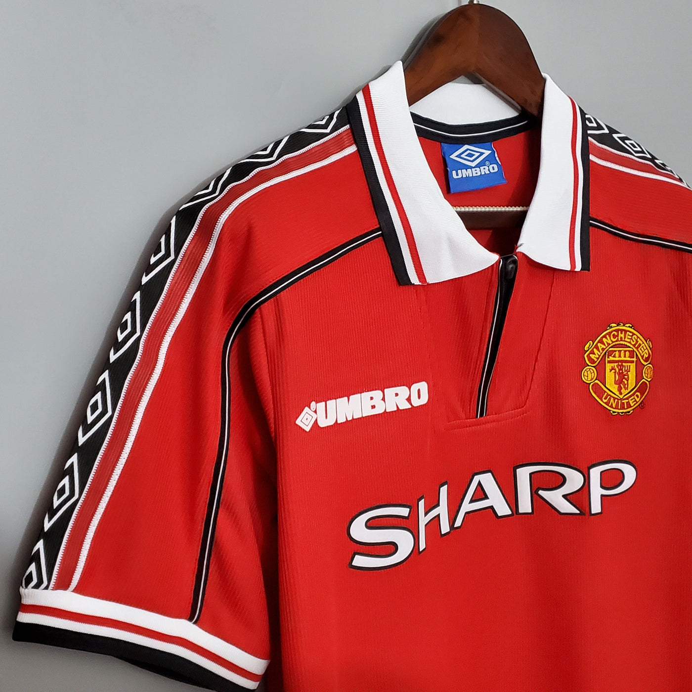 MANCHESTER UNITED I 98/99 HOMBRE (RETRO) - Vitrine Futebolística