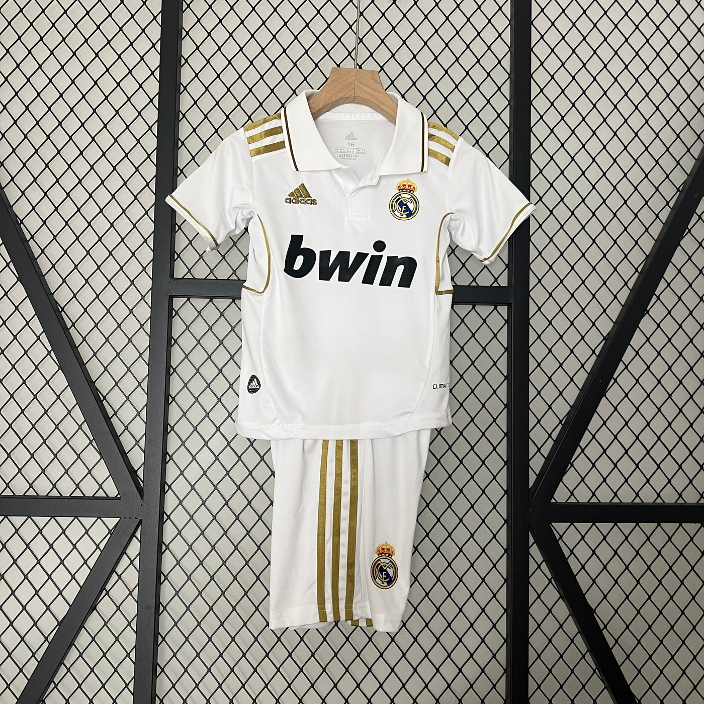 CAMISETA REAL MADRID I 11/12 CONJUNTO INFANTIL (RETRO) - Vitrine Futebolística