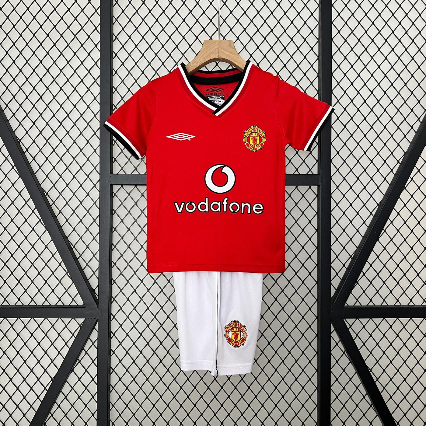 CAMISETA MANCHESTER UNITED I 00/01 CONJUNTO INFANTIL (RETRO) - Vitrine Futebolística