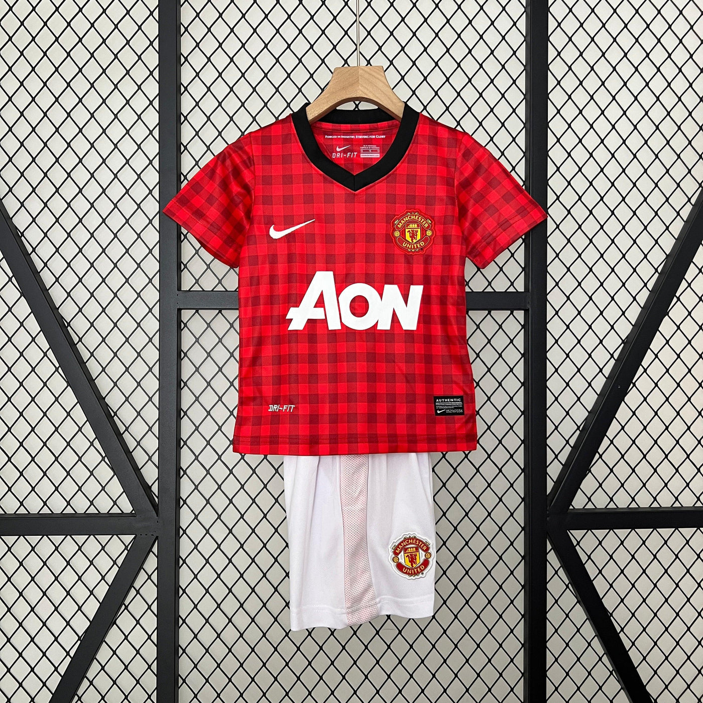 CAMISETA MANCHESTER UNITED I 12/13 CONJUNTO INFANTIL (RETRO) - Vitrine Futebolística