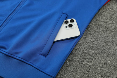 CONJUNTO DE VIAJE BARCELONA 24/25 HOMBRE - Vitrine Futebolística