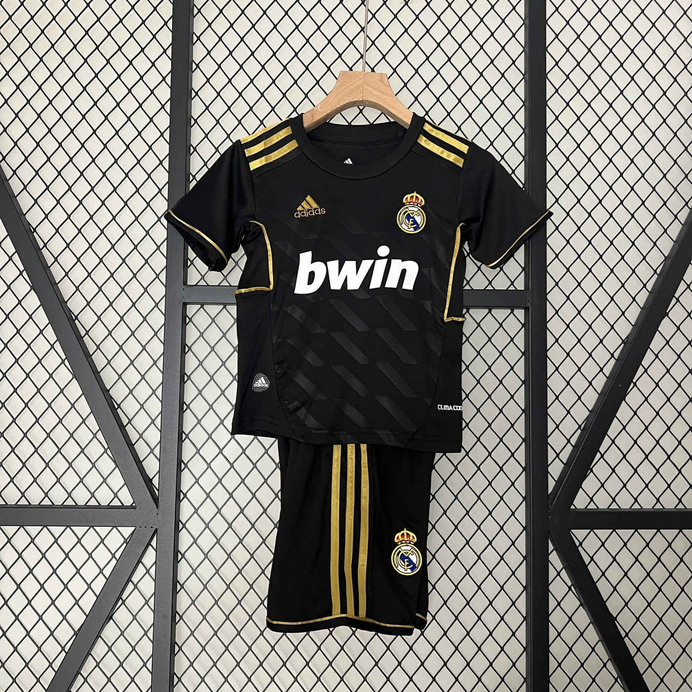 CAMISETA REAL MADRID III 11/12 CONJUNTO INFANTIL (RETRO) - Vitrine Futebolística