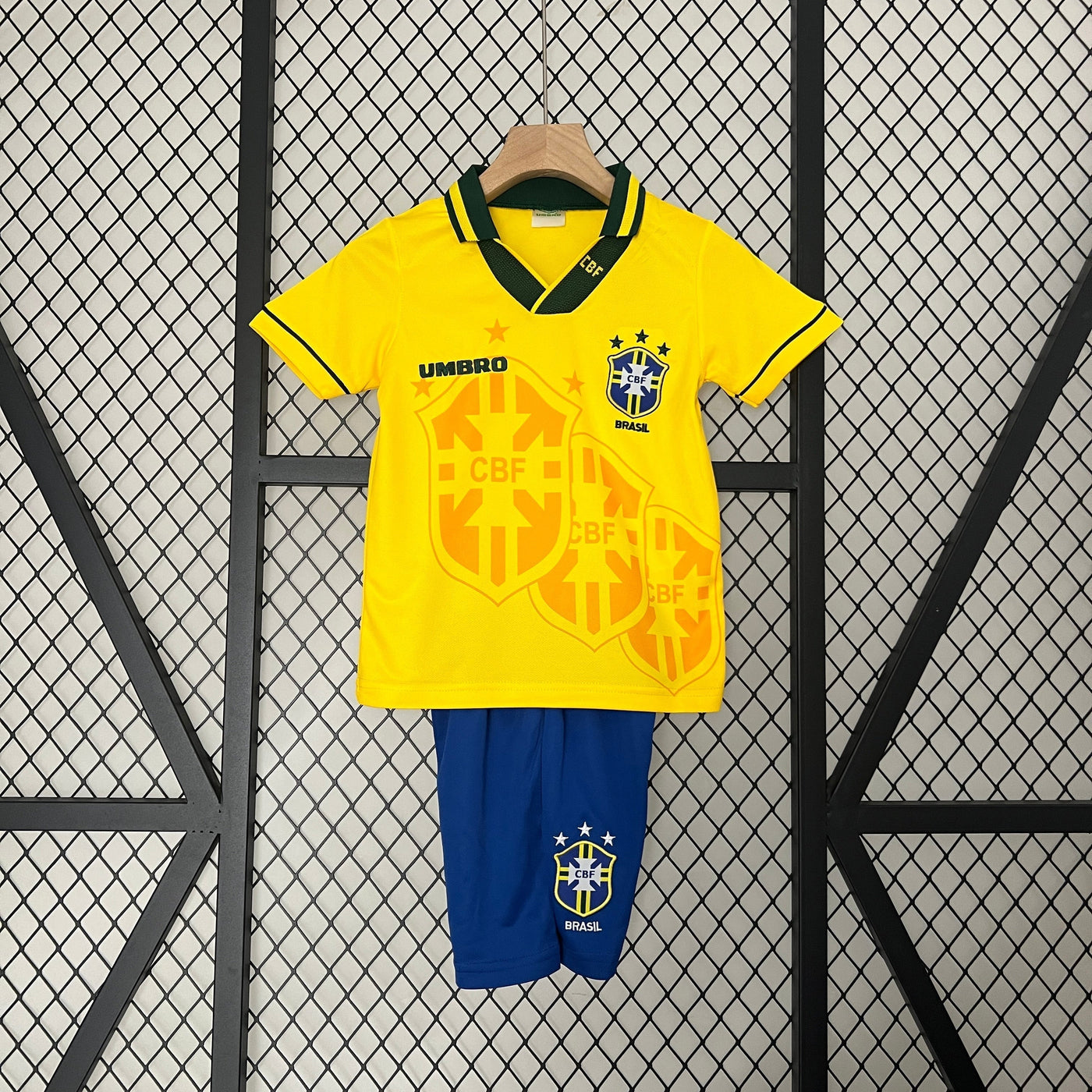 CAMISETA BRASIL I 94 CONJUNTO INFANTIL (RETRO) - Vitrine Futebolística