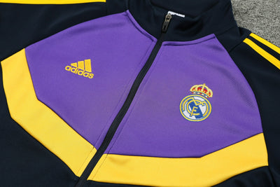CONJUNTO DE VIAJE REAL MADRID 24/25 HOMBRE - Vitrine Futebolística